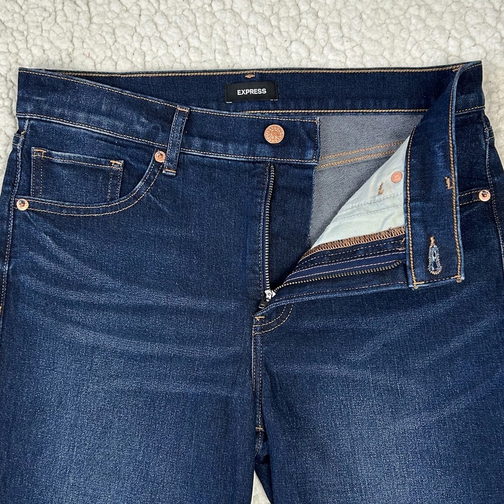 Express Jeans Women's 6 Short Dark Blue 70s Flare Mid Rise Frayed Hem Denim - Picture 3 of 9
